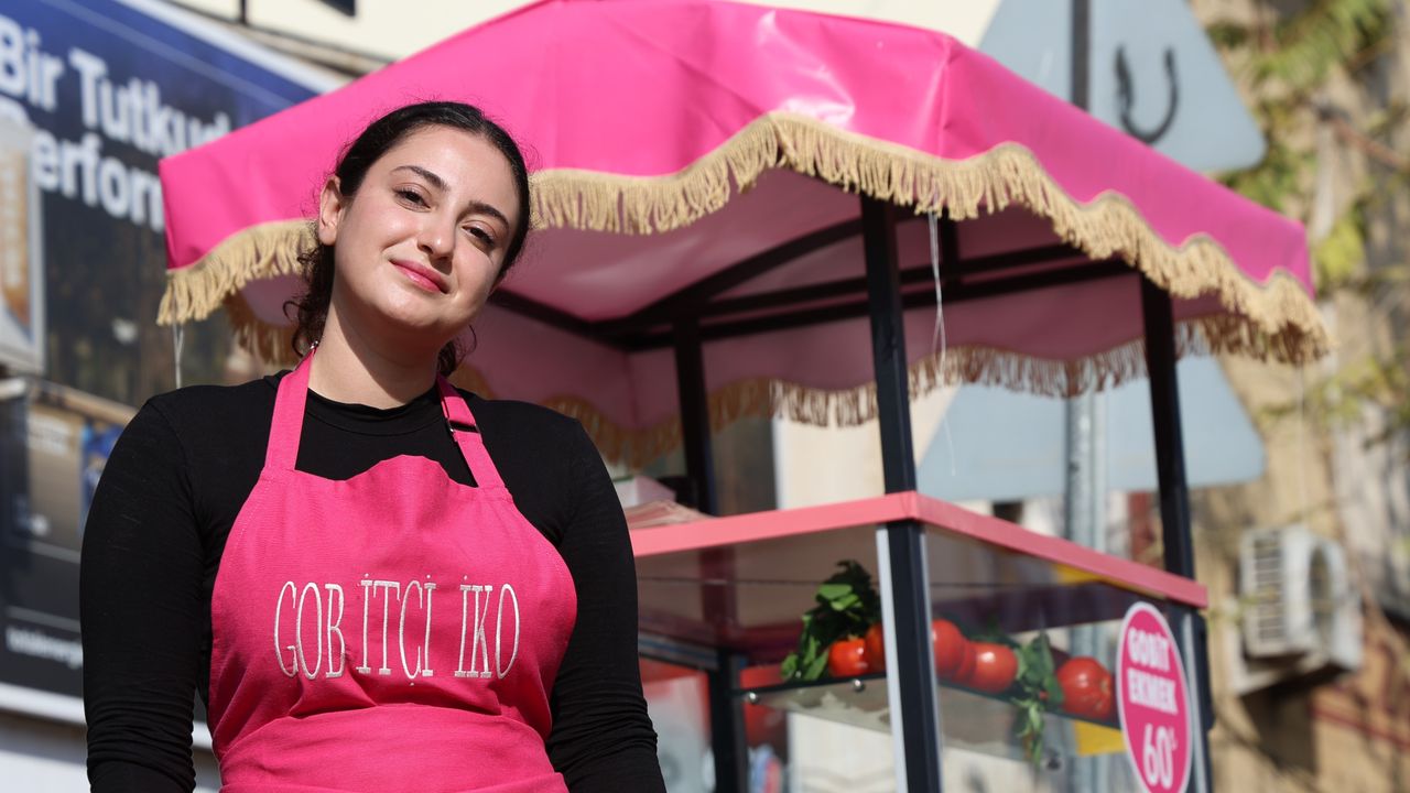 PEMBE TEZGAHI İLE SANAYİYE RENK KATTI