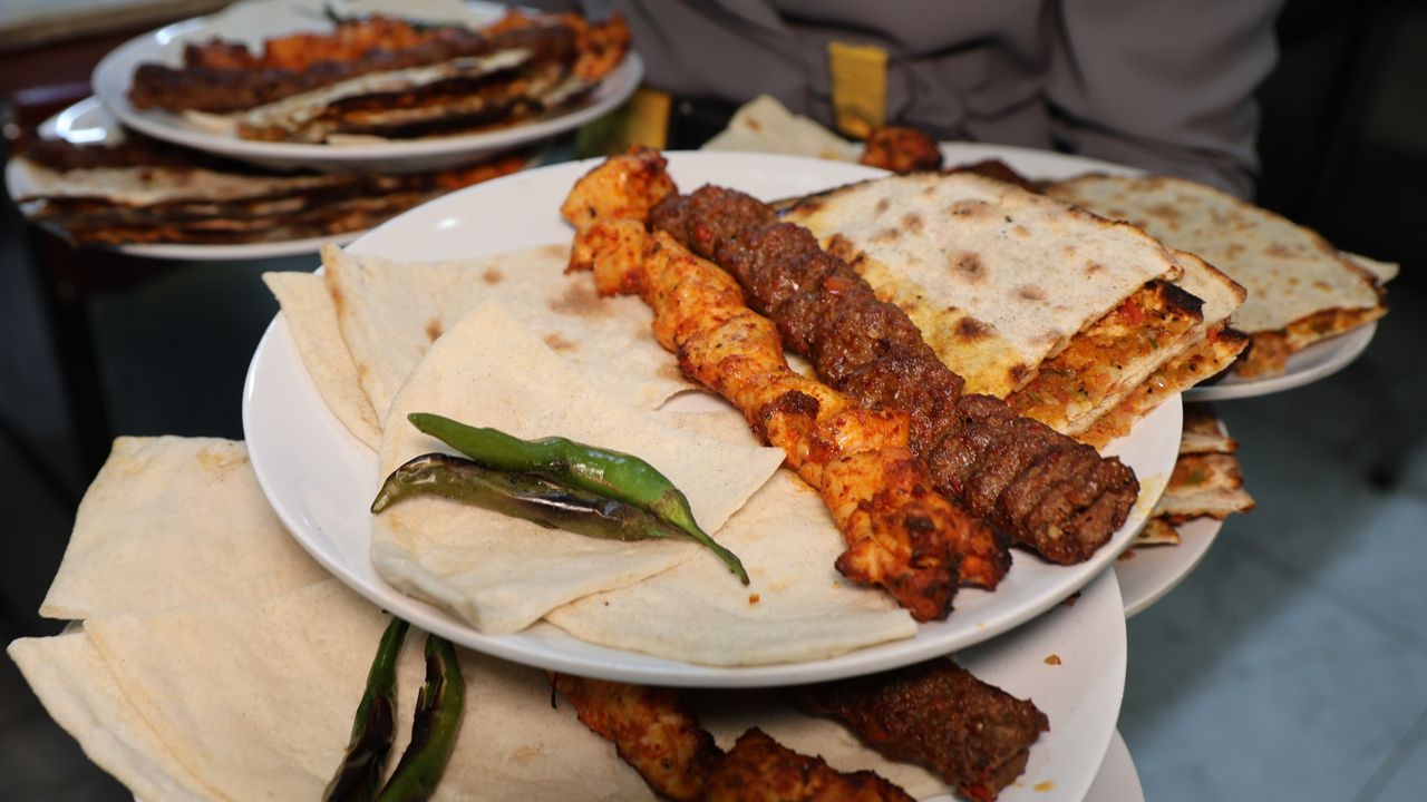 MÜŞTERİ GÖZLERİNE İNANAMADI