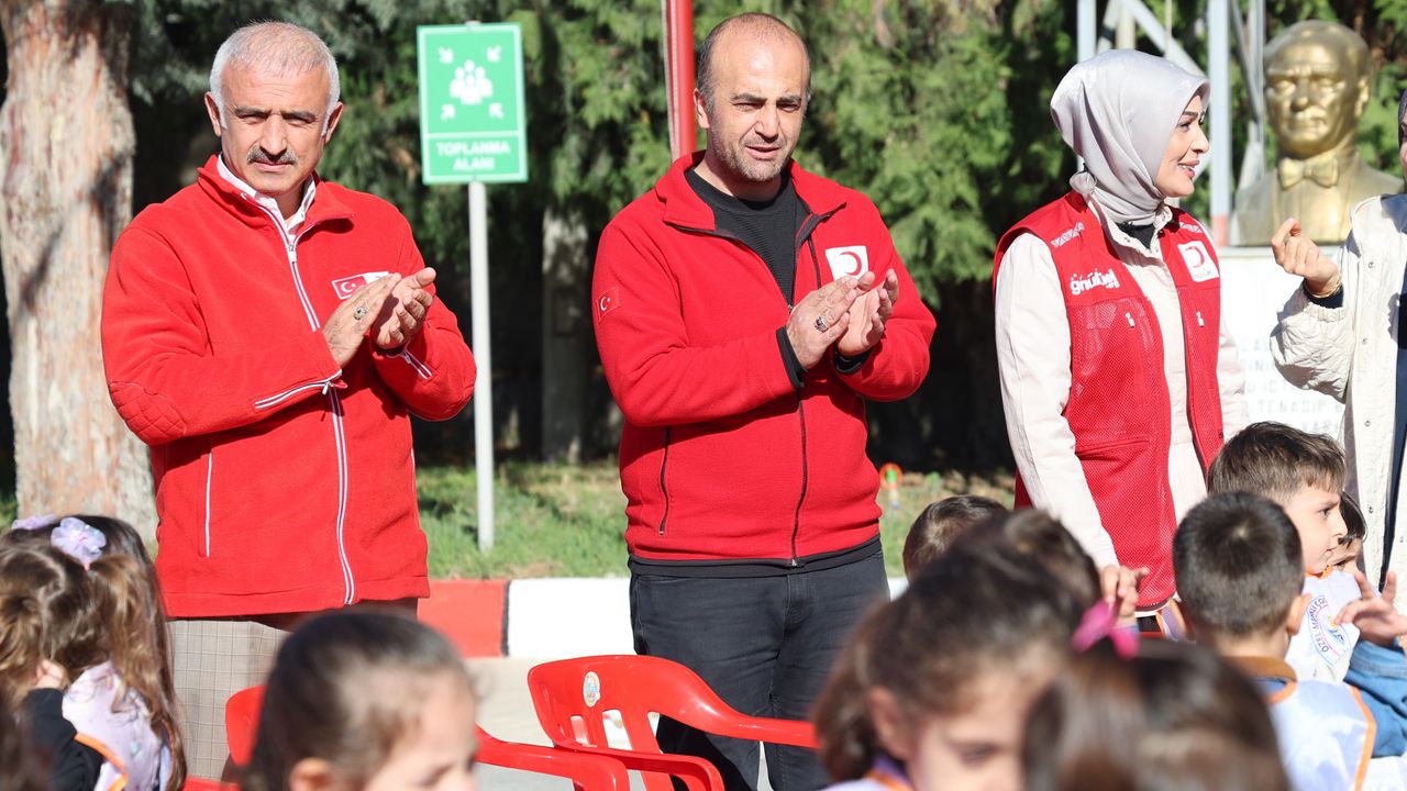 KIZILAY HAFTASI COŞKUSU