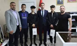 ELAZIĞLI GÜREŞÇİLERDEN İKİ MADALYA 