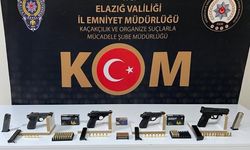 ELAZIĞ’DA 4 ADET RUHSATSIZ TABANCA VE 151 ADET FİŞEK ELE GEÇİRİLDİ