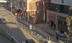 ELAZIĞ’DA CADDE ORTASINDA SİLAHLI KAVGA KAMERADA