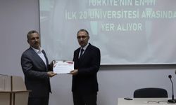 BAŞARILI AKADEMİSYENLER ÖDÜLLENDİRİLDİ 