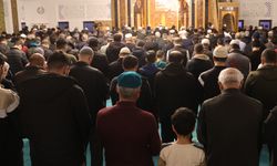 ELAZIĞ’DA İLK TERAVİH NAMAZINDA CAMİLER DOLDU