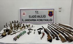 ELAZIĞ’DA 12 ADET RUHSATSIZ SİLAH VE 30 ADET TARİHİ OBJE ELE GEÇİRİLDİ