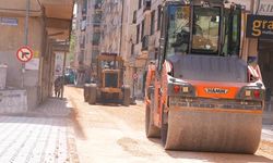 YENİ MAHALLEDE ASFALTLAMA ÇALIŞMALARI