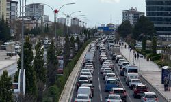 SÖZLER VAR, İCRAAT YOK