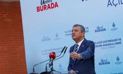CHP GENEL BAŞKANI ÖZEL’DEN ELAZIĞ’DA GÜRSEL EROL’A ÖVGÜ DOLU SÖZLER