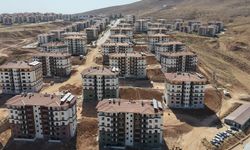 DEPREM KONUTLARI YÜZDE 90 TAMAMLANDI