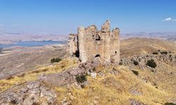 MOR AHRON MANASTIRI'NDA BULUŞTULAR