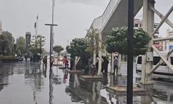 SAĞANAK VE FIRTINA ETKİLİ OLDU