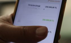 DOĞUM GÜNÜNDE BANKA SÜRPRİZ YAPTI SANDI