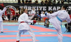 51 İLDEN BİN 200 SPORCU ELAZIĞ'DA KARATE İÇİN BULUŞTU