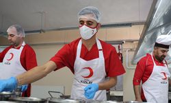 200 İHTİYAÇ SAHİBİNE SICAK YEMEK