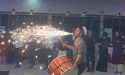 DAVULCU RENK KATIYOR