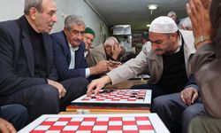 SADECE DAMA OYNANIYOR