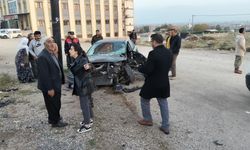 TRAFİK KAZASI: 1 ÖLÜ, 2 YARALI