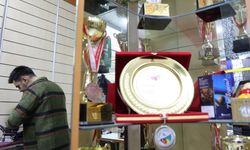 GÜNDÜZ TERZİ, AKŞAM BİLARDO ŞAMPİYONU