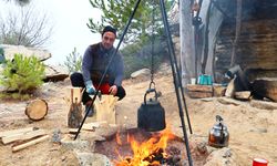 KAMP VE BİSİKLETLE DOĞAYI ÖĞRETİYOR