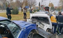 ZİNCİRLEME TRAFİK KAZASI: 1 YARALI