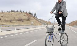 BİR BAKAN BİR DAHA BAKIYOR