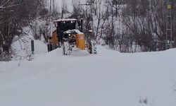 407 KÖY YOLUNDA ÇALIŞMALAR SÜRÜYOR