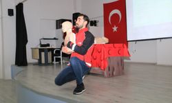 KIZILAY'DAN ÇOCUKLARA İLK YARDIM EĞİTİMİ
