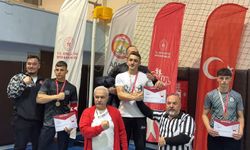 BİLEK GÜREŞİNDE 4 MADALYA
