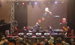 SERHAT YABANCI ELAZIĞLILARLA BULUŞUYOR