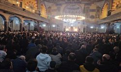 KADİR GECESİ'NDE CAMİLER DOLDU TAŞTI