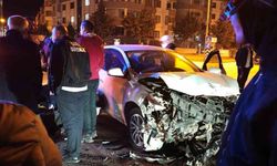 TRAFİK KAZASI: 2 YARALI