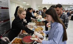 FÜ'DE SINAV ÖNCESİ ÖĞRENCİLERE İKRAM