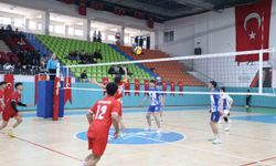 GENÇ ERKEKLER VOLEYBOL GRUP BİRİNCİLİĞİ HEYECANI