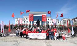19 MAYIS KUTLAMALARI ÇELENK SUNMA İLE BAŞLADI