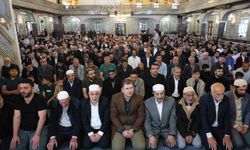 BAYRAM NAMAZINDA CAMİLER DOLDU