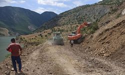 GÖKDERE - BEYHAN SAHİL YOLUNDA ÇALIŞMALAR BAŞLADI