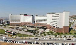 BALKONDAN DÜŞEN ÇOCUK AĞIR YARALANDI