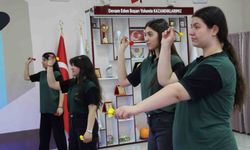 GENÇ KIZLARIN DART SPORUNA İLGİSİ ARTIYOR