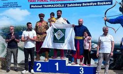 ELAZIĞLI ATLI OKÇULAR GAZİANTEP'DE ZİRVEYİ FETHETTİ