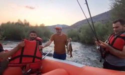 NEHİR ORTASINDA MAHSUR KALDILAR