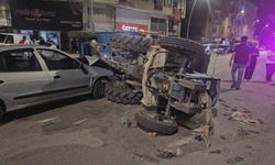 OTOMOBİL İLE TRAKTÖR ÇARPIŞTI