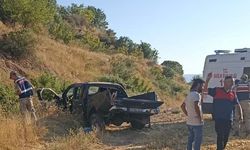 PALU'DA KAMYONET ŞARAMPOLE YUVARLANDI