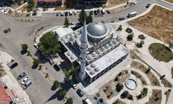 YILDIRIMIN YIKTIĞI MİNARE YENİDEN İNŞA EDİLDİ