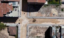 YOL VE KALDIRIM YENİLEME ÇALIŞMALARI DEVAM EDİYOR