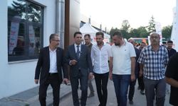 ÖNER TEMASLARINI SÜRDÜRÜYOR