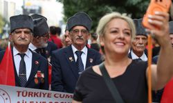 GAZİLER GÜNÜ YÜRÜYÜŞÜ DÜZENLENDİ