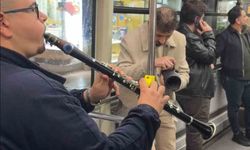 OTOBÜSTE TÜRKÜ SESLERİ