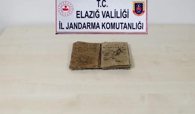 ELAZIĞ’DA ROMA DÖNEMİNDEN KALMA KİTAP ELE GEÇİRİLDİ