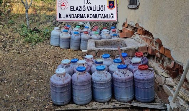 ELAZIĞ’DA 11 BİN 237 LİTRE KAÇAK ŞARAP ELE GEÇİRİLDİ 