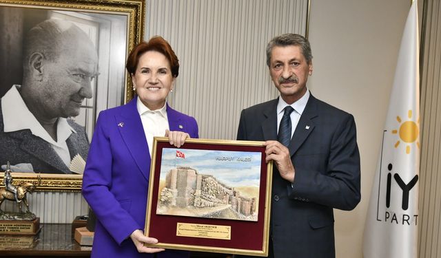 YAŞAR, İYİ PARTİ GENEL BAŞKANI AKŞENER İLE BİRARAYA GELDİ 